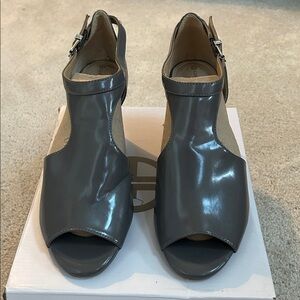 Smoke Wedges for Women